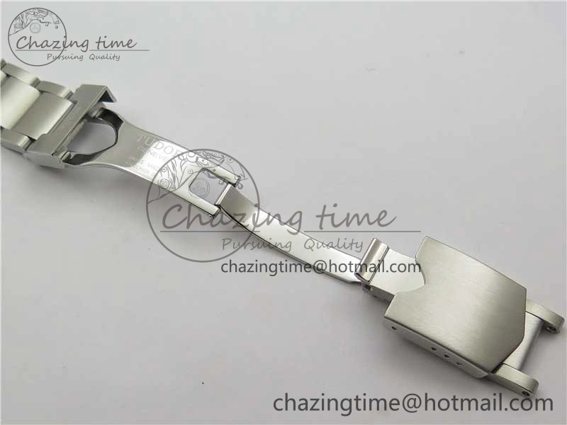 Heritage Black Bay ZF 1:1 Best Edition on Bracelet A2824 ( Red )