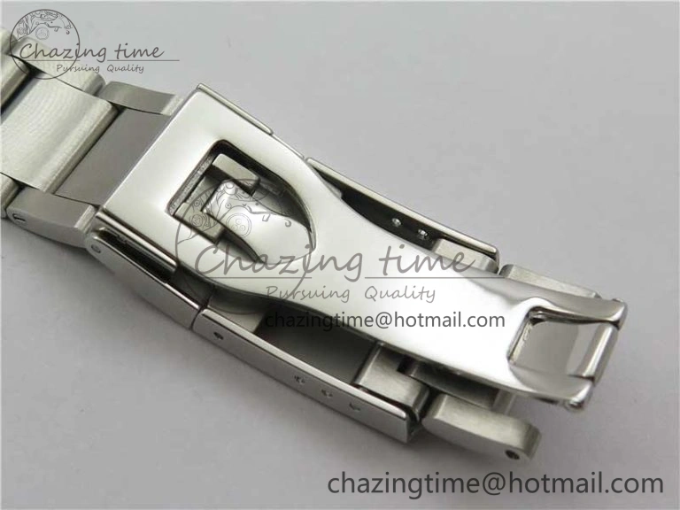 Heritage Black Bay ZF 1:1 Best Edition on Bracelet A2824 ( Red )