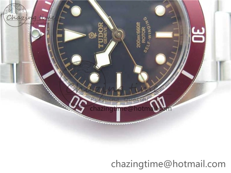 Heritage Black Bay ZF 1:1 Best Edition on Bracelet A2824 ( Red )