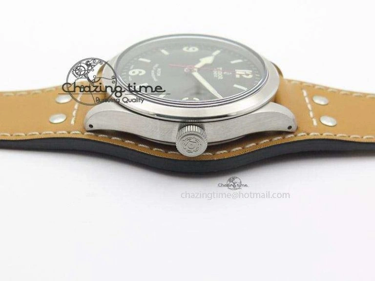 Heritage Ranger SS Black Dial on Brown Leather Strap A2824
