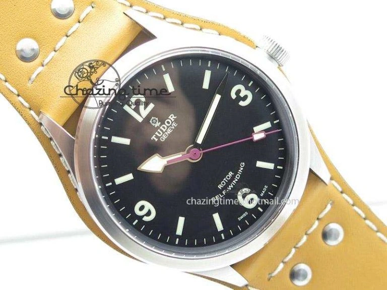 Heritage Ranger SS Black Dial on Brown Leather Strap A2824