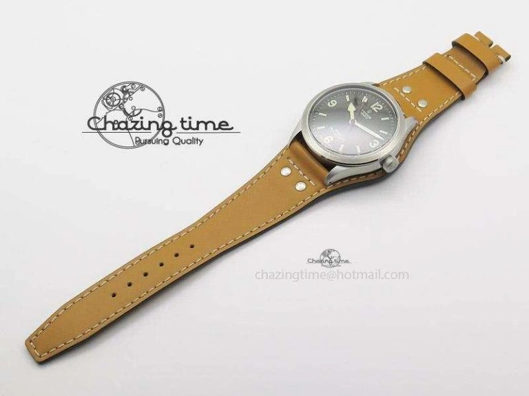 Heritage Ranger SS Black Dial on Brown Leather Strap A2824