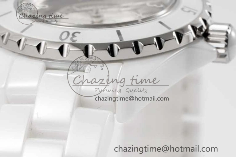 J13 33mm White Ceramic HTF 1:1 Best Edition Mirror Numbers Dial on Bracelet Swiss Quartz