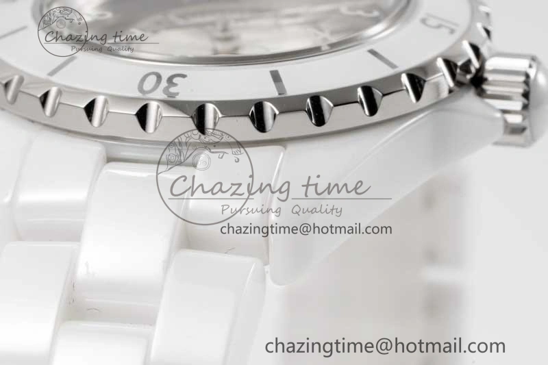 J13 33mm White Ceramic HTF 1:1 Best Edition Mirror Numbers Dial on Bracelet Swiss Quartz