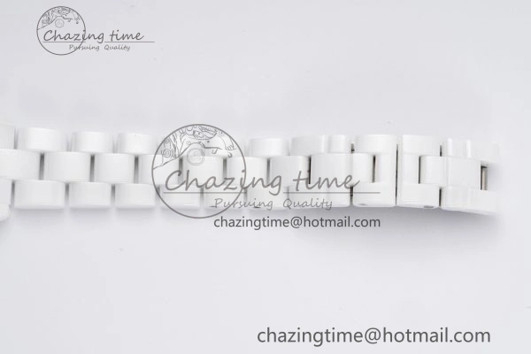 J13 33mm XF 1:1 Best Edition White Korea Ceramic Pink No Date Diamonds Dial on Bracelet Swiss Quartz