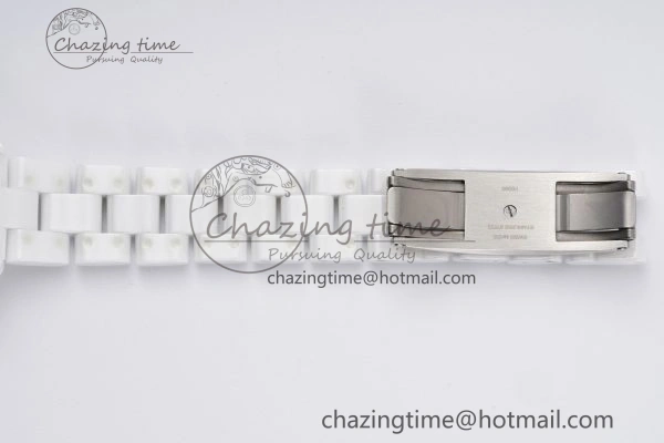 J13 33mm XF 1:1 Best Edition White Korea Ceramic Pink No Date Diamonds Dial on Bracelet Swiss Quartz