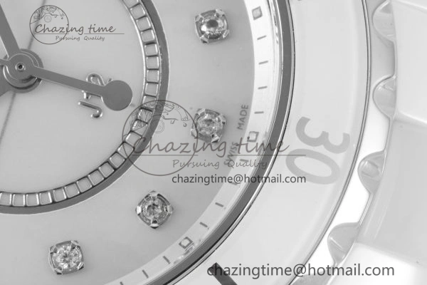 J13 33mm XF 1:1 Best Edition White Korea Ceramic White No Date Diamonds Dial on Bracelet Swiss Quartz