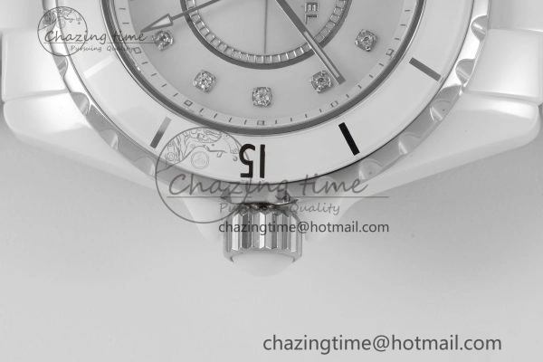 J13 33mm XF 1:1 Best Edition White Korea Ceramic White No Date Diamonds Dial on Bracelet Swiss Quartz