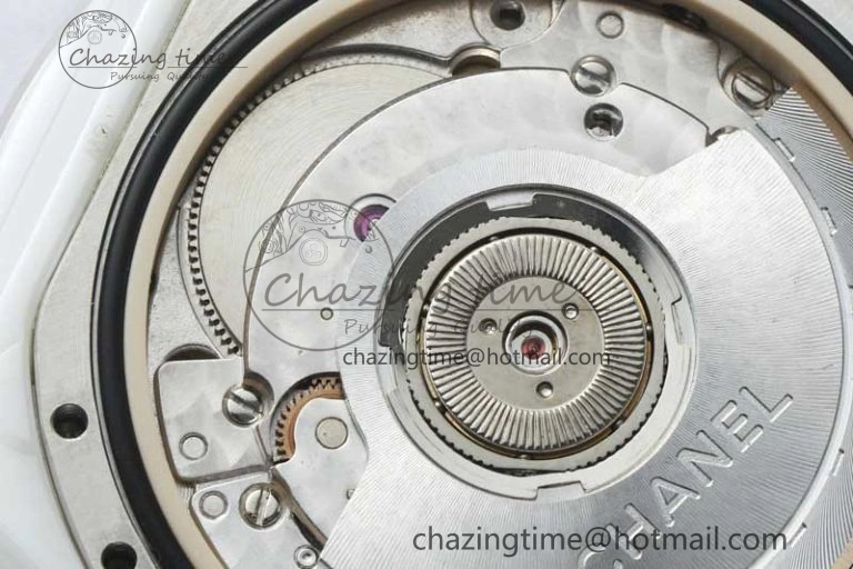 J13 38mm HTF 1:1 Best Edition White Korea Ceramic Numeral Markers Dial on Bracelet A2892