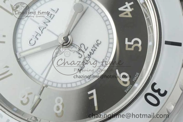 J13 38mm HTF 1:1 Best Edition White Korea Ceramic Silver Dial on Bracelet A2892