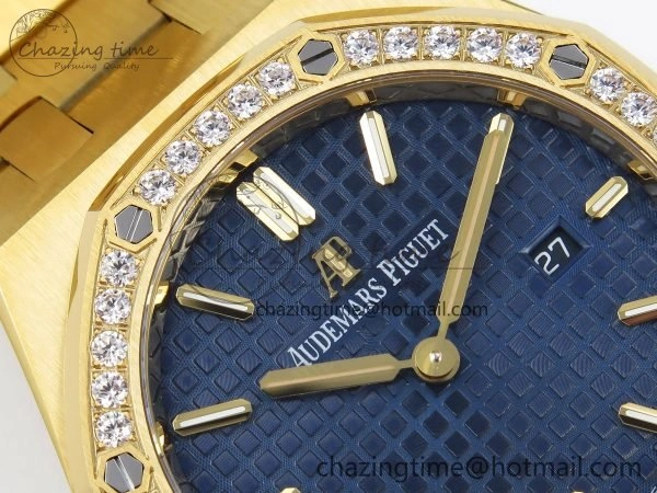 Lady Royal Oak 33mm 67651 Diamonds Bezel YG ZF 1:1 Best Edition Blue Textured Dial on YG Bracelet RONDA Quartz