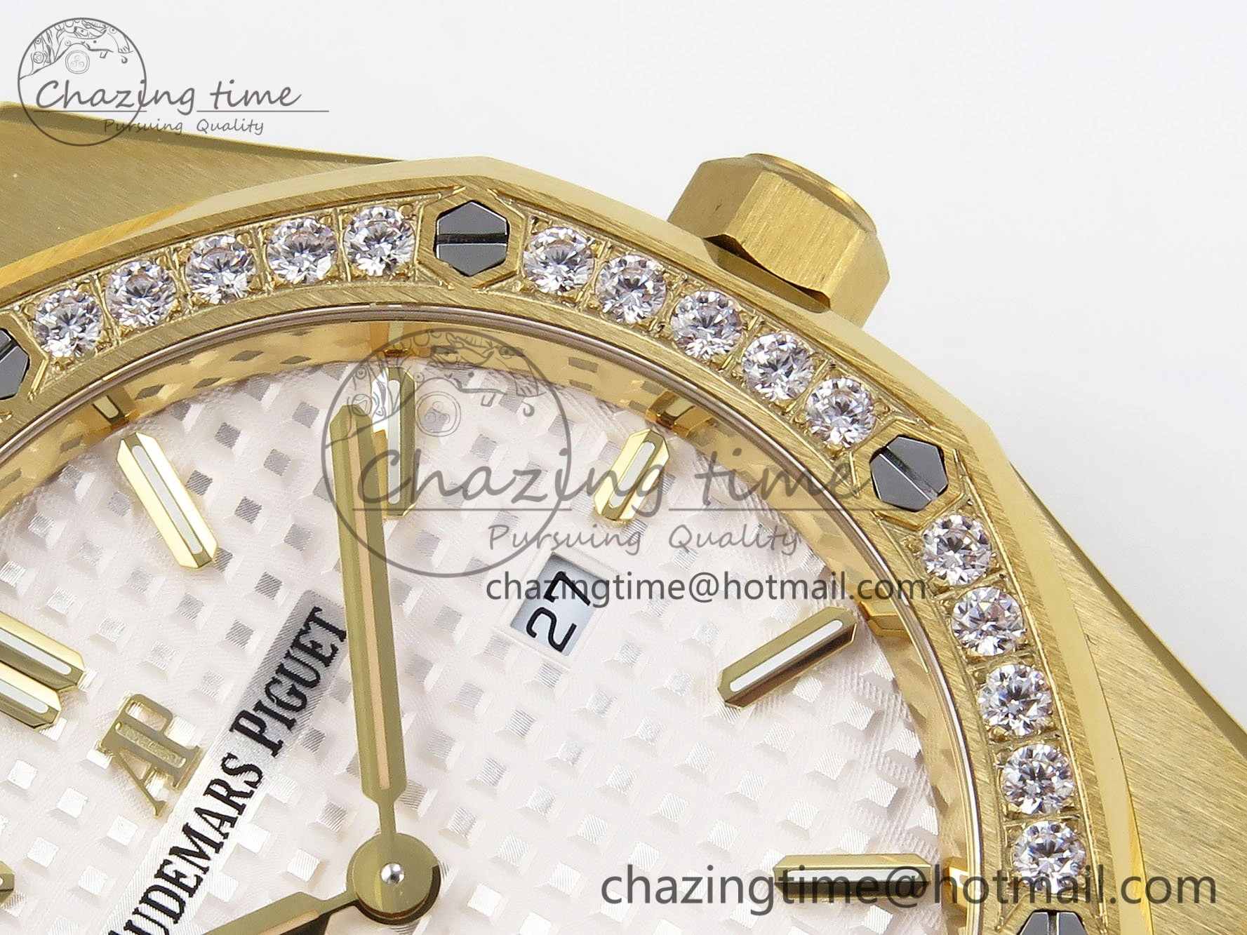 Lady Royal Oak 33mm 67651 Diamonds Bezel YG ZF 1:1 Best Edition White Textured Dial on YG Bracelet RONDA Quartz
