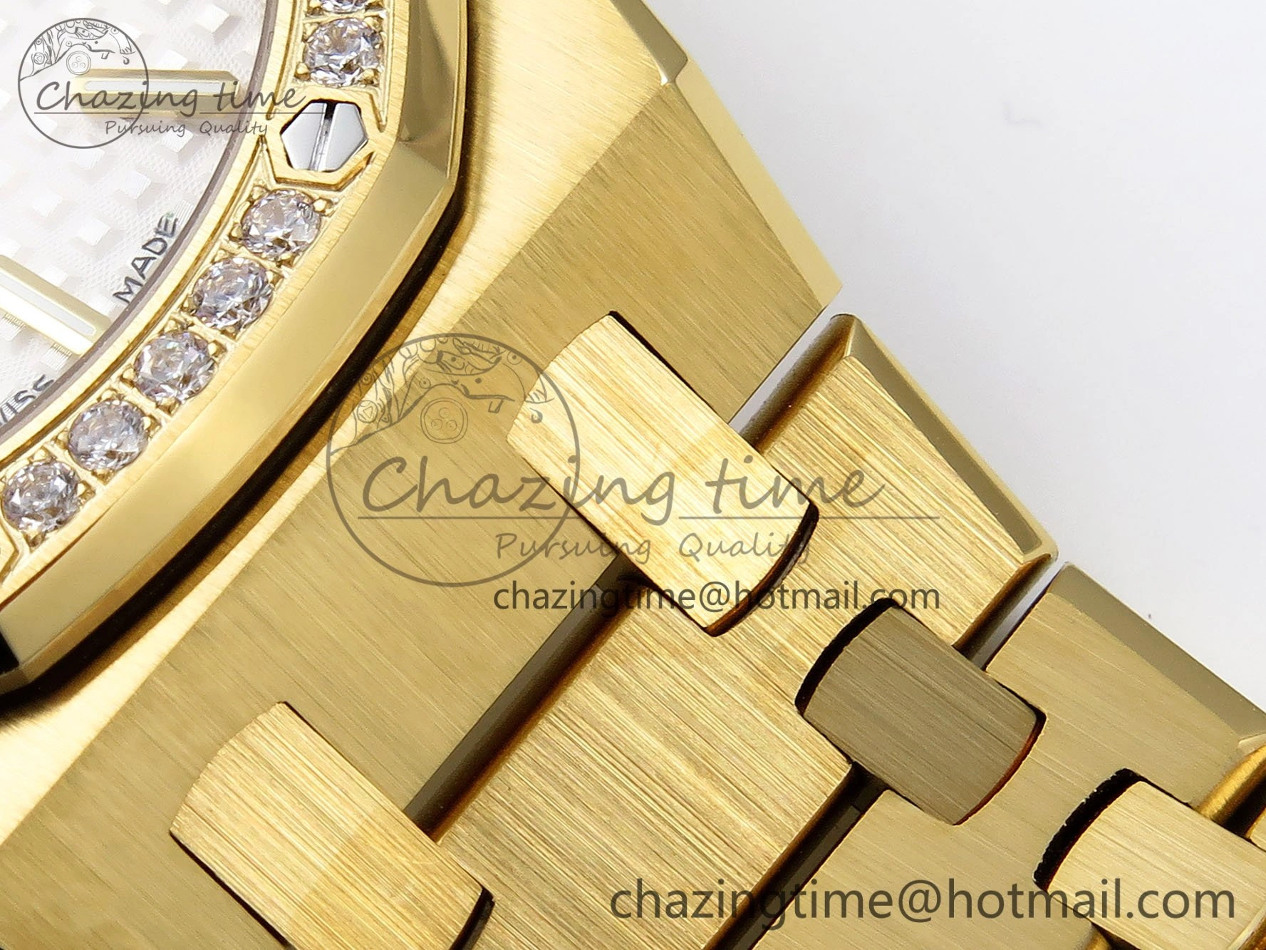 Lady Royal Oak 33mm 67651 Diamonds Bezel YG ZF 1:1 Best Edition White Textured Dial on YG Bracelet RONDA Quartz