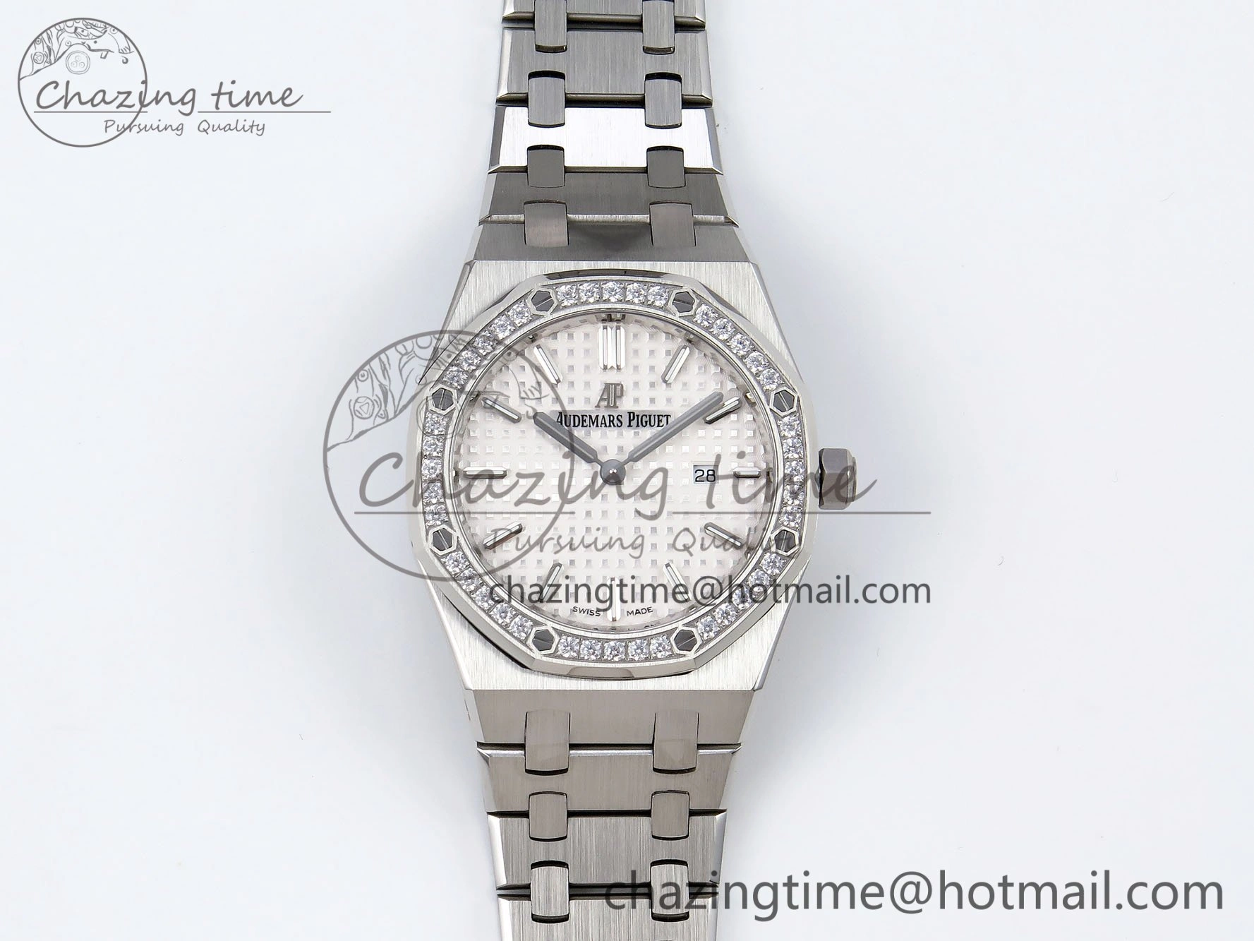 Lady Royal Oak 33mm 67651 Diamonds SS ZF 1:1 Best Edition White Textured Dial on SS Bracelet RONDA Quartz