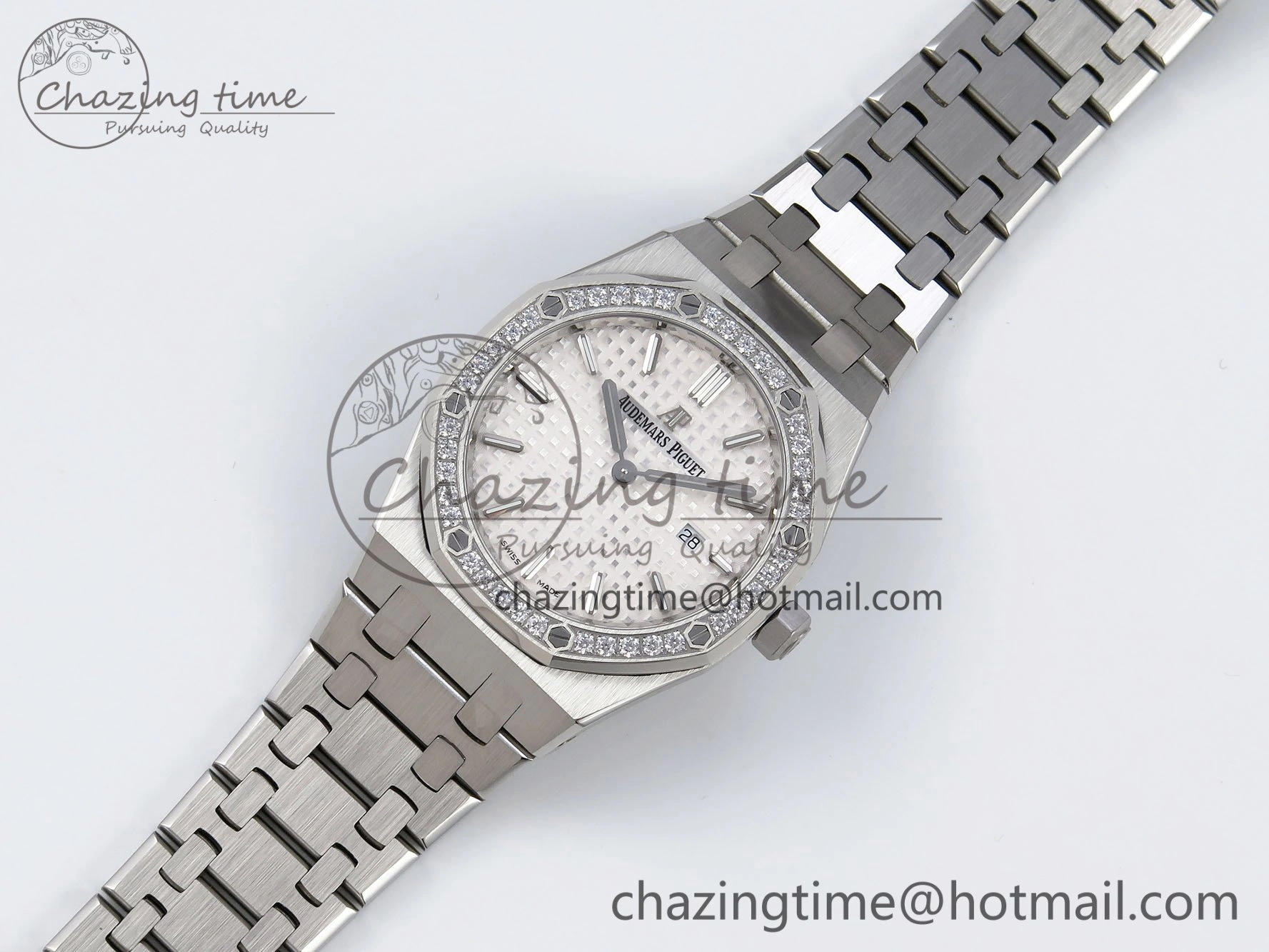 Lady Royal Oak 33mm 67651 Diamonds SS ZF 1:1 Best Edition White Textured Dial on SS Bracelet RONDA Quartz