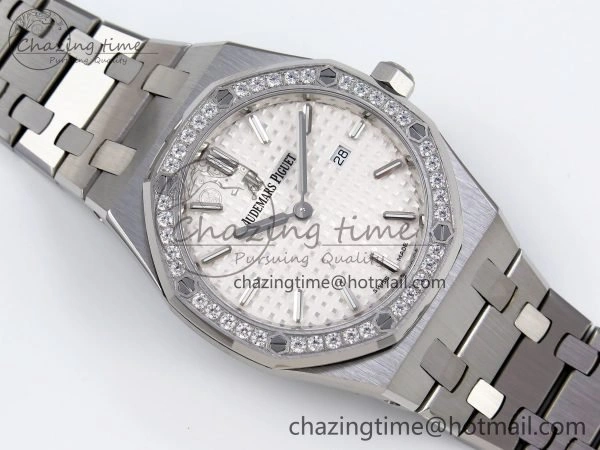 Lady Royal Oak 33mm 67651 Diamonds SS ZF 1:1 Best Edition White Textured Dial on SS Bracelet RONDA Quartz