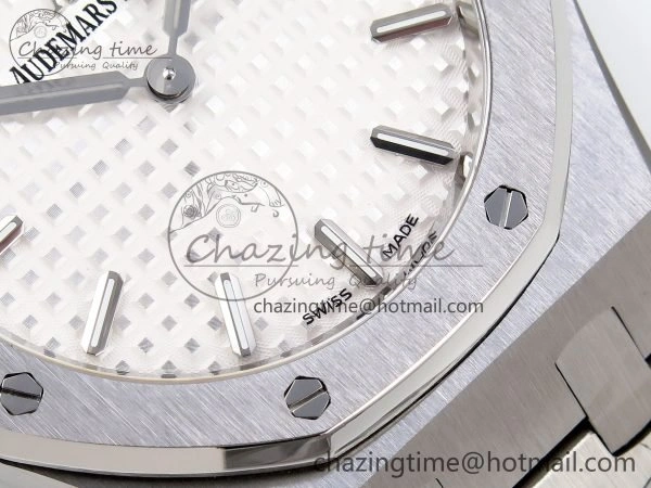 Lady Royal Oak 33mm 67651 SS ZF 1:1 Best Edition White Textured Dial on SS Bracelet RONDA Quartz