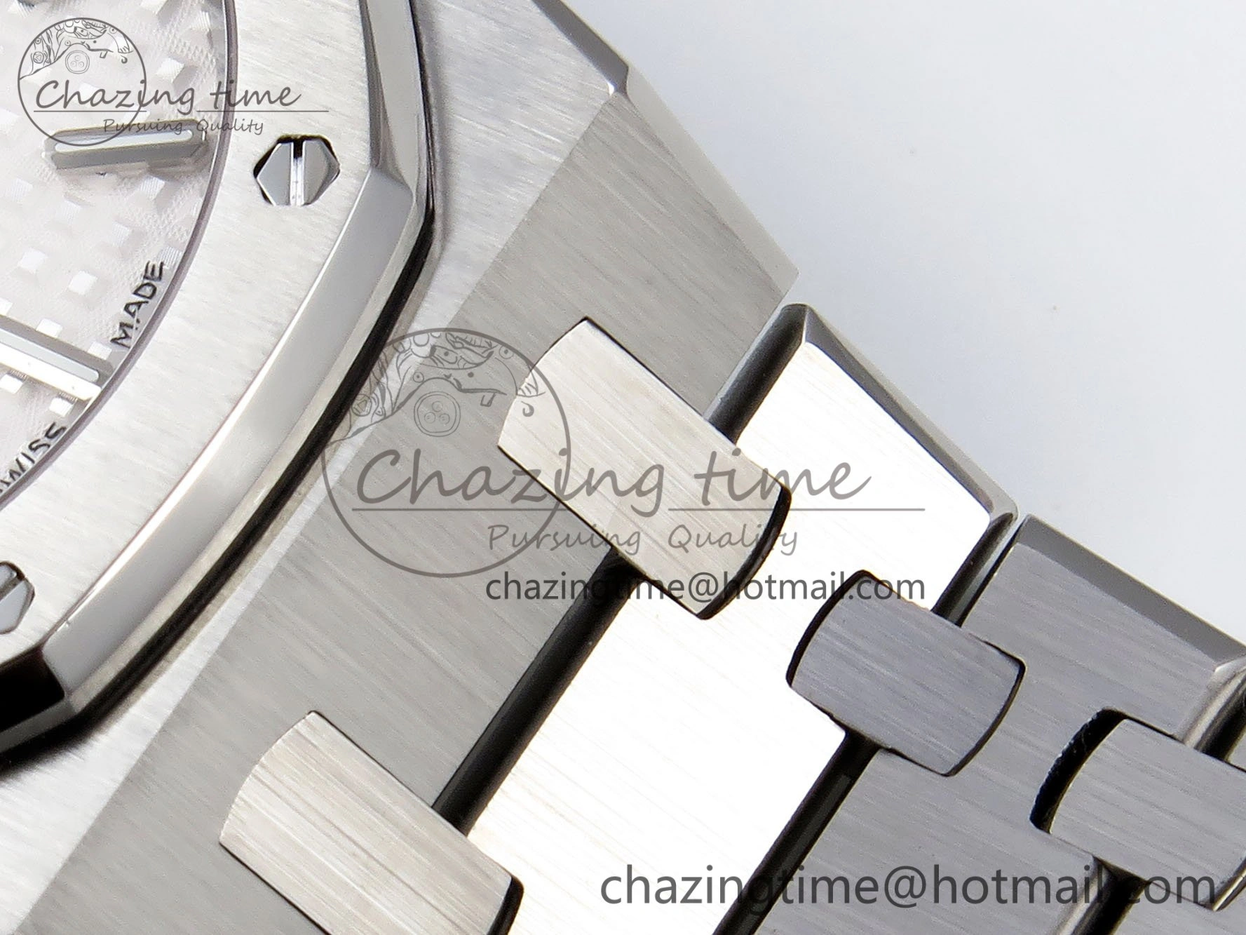 Lady Royal Oak 33mm 67651 SS ZF 1:1 Best Edition White Textured Dial on SS Bracelet RONDA Quartz
