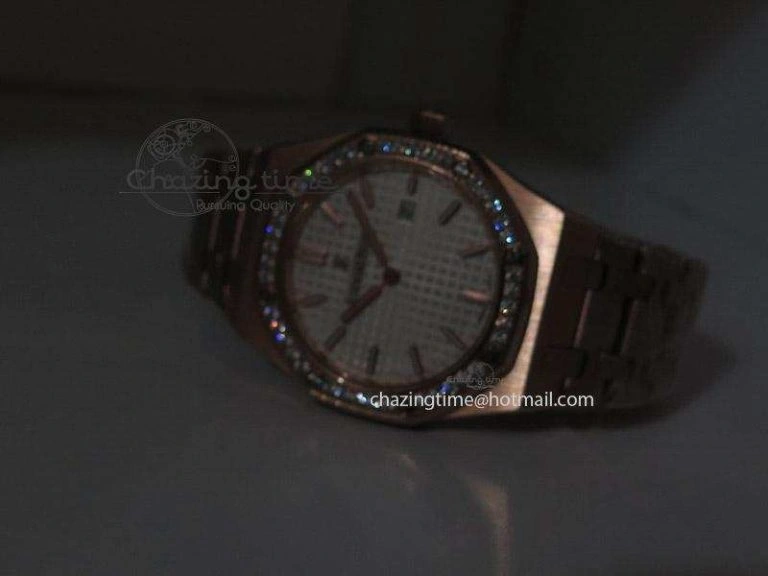 Lady Royal Oak 33mm RG Silver Dial Diamonds Bezel on RG Bracelet RONDA Quartz
