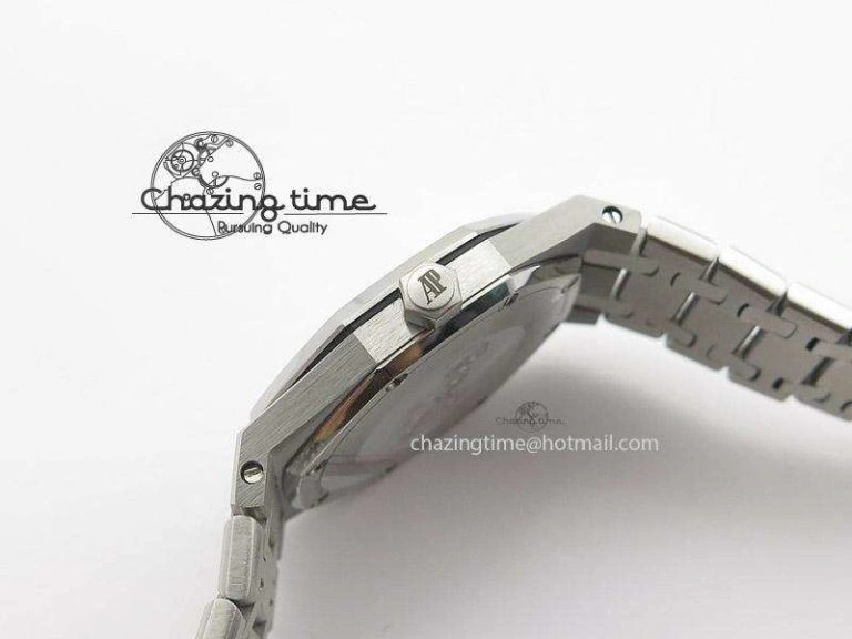 Lady Royal Oak 33mm SS Blue Textured Dial on SS Bracelet RONDA Quartz