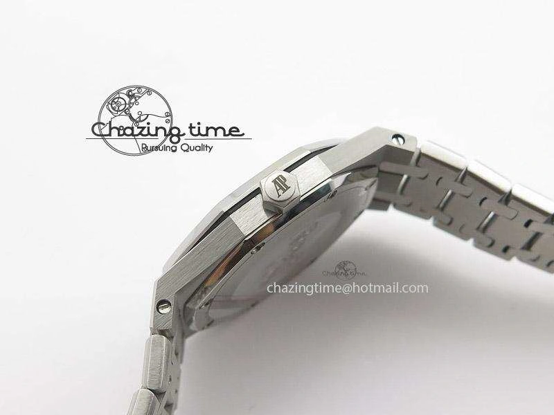 Lady Royal Oak 33mm SS Blue Textured Dial on SS Bracelet RONDA Quartz