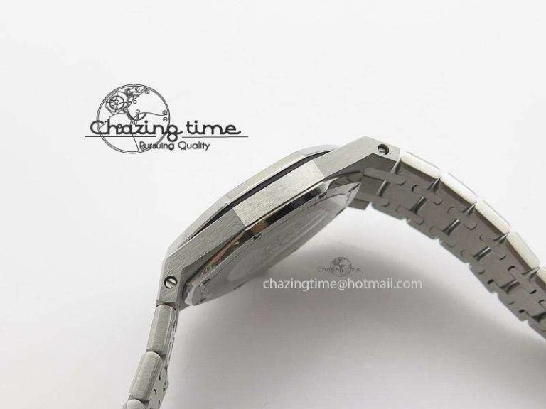 Lady Royal Oak 33mm SS Blue Textured Dial on SS Bracelet RONDA Quartz