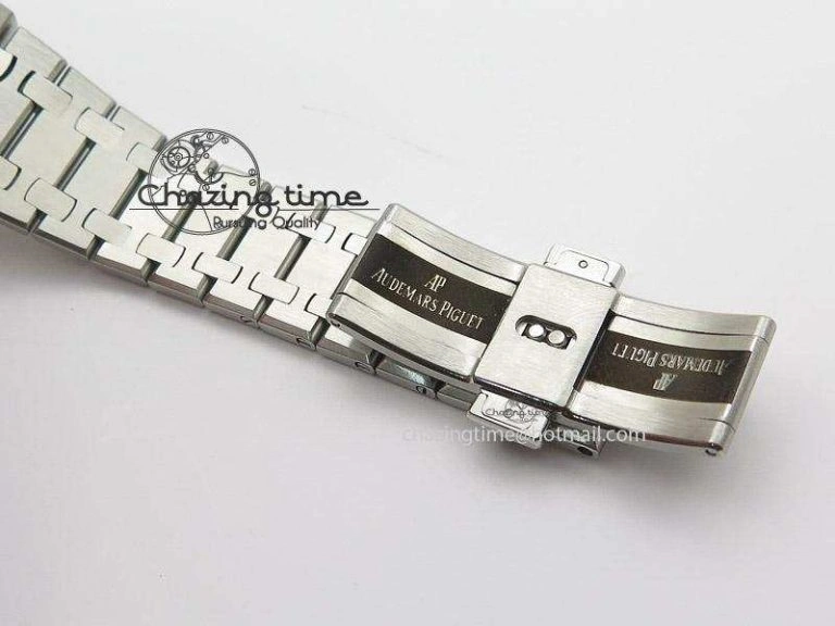 Lady Royal Oak 33mm SS Blue Textured Dial on SS Bracelet RONDA Quartz