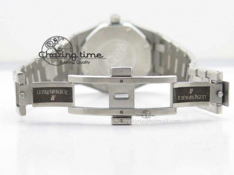 Lady Royal Oak 33mm SS Blue Textured Dial on SS Bracelet RONDA Quartz