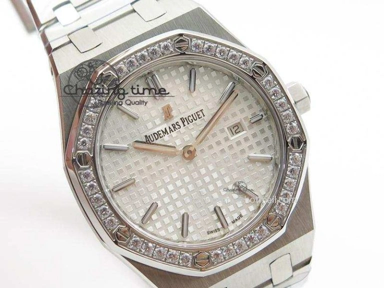 Lady Royal Oak 33mm SS White Textured Dial Diamonds Bezel on bracelet RONDA Quartz