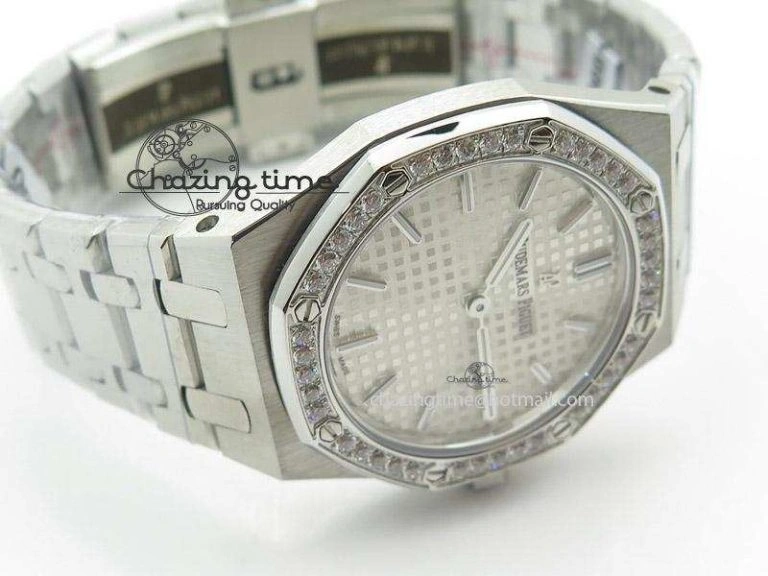 Lady Royal Oak 33mm SS White Textured Dial Diamonds Bezel on bracelet RONDA Quartz