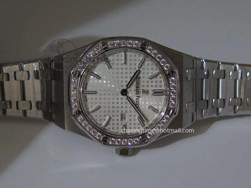 Lady Royal Oak 33mm SS White Textured Dial Diamonds Bezel on bracelet RONDA Quartz