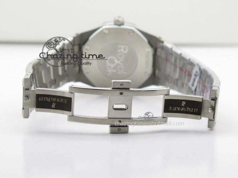 Lady Royal Oak 33mm SS White Textured Dial Diamonds Bezel on bracelet RONDA Quartz