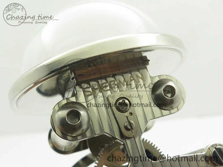 MB&F Sherman ‘Happy Robot’ Clock By ZF