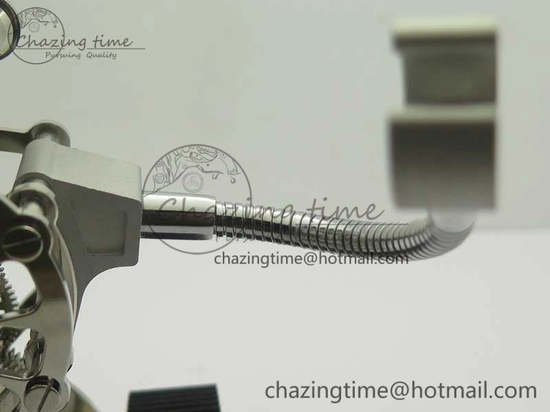 MB&F Sherman ‘Happy Robot’ Clock By ZF