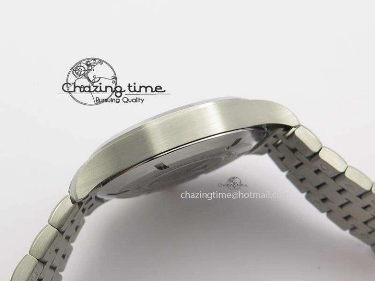 Mark XVIII Le Petit Prince IW327004 SS Mk Maker Best Edition Blue Dial On SS Bracelet A2892