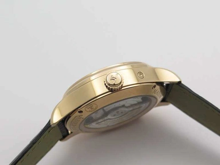 Master Control Power Reserve RG Black Dial On Black Leather Strap A939