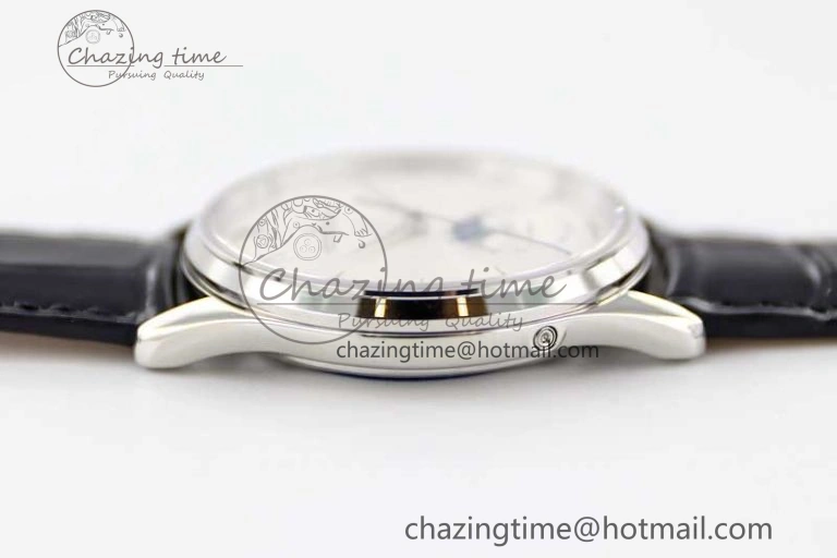Master Ultra Thin Moon 1368420 SS Q8F 1:1 Best Edition White Dial on Black Leather Strap A925