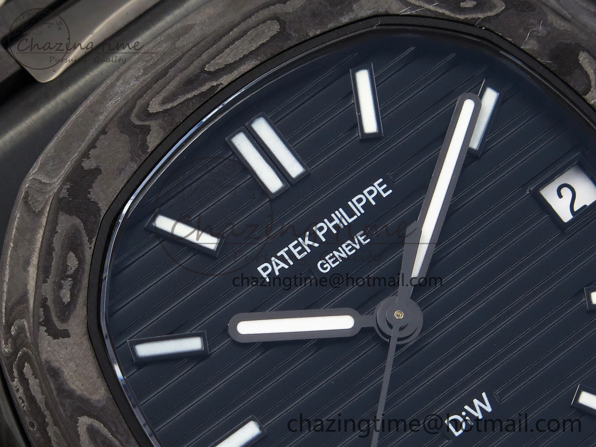 Nautilus 5711 DIW Carbon DIWF 1:1 Best Edition Blue Textured Dial on Carbon PVD Bracelet 324CS