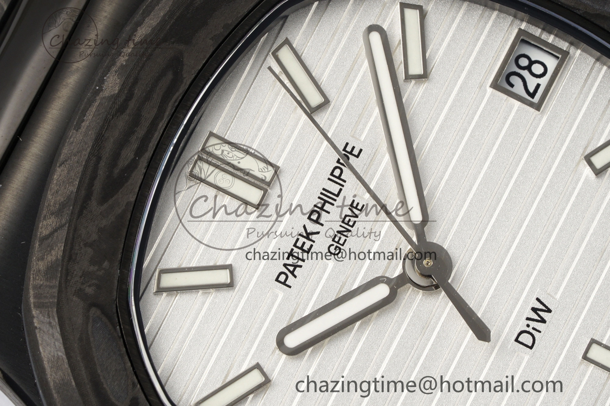 Nautilus 5711 DIW Carbon DIWF 1:1 Best Edition White Dial on Carbon PVD Bracelet 324CS