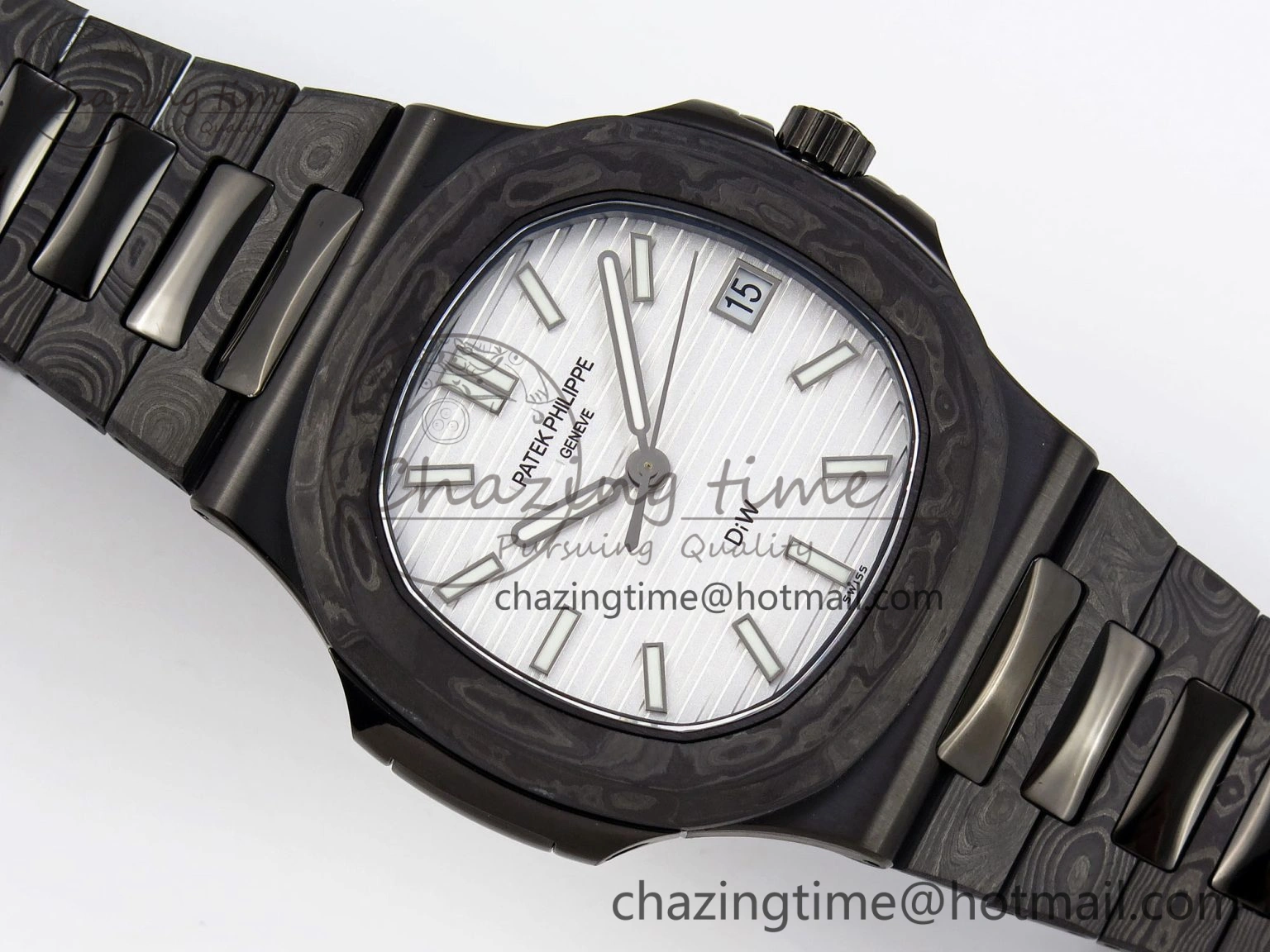 Nautilus 5711 DIW Carbon DIWF 1:1 Best Edition White Textured Dial on Carbon PVD Bracelet 324CS