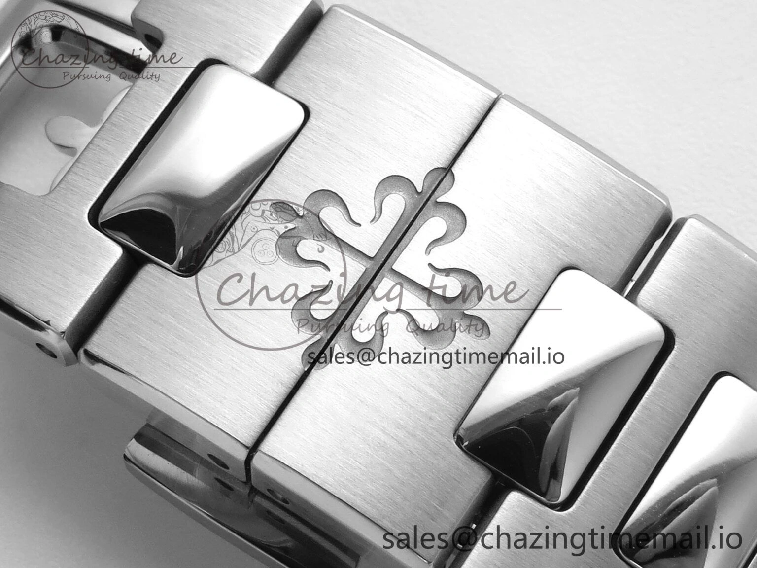 Nautilus 5712 SS OMEF 1:1 Best Edition Blue Dial on SS Bracelet A240 Super Clone