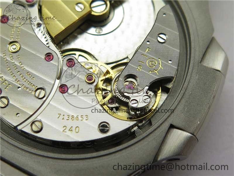Nautilus 5712 SS PPF 1:1 Best Edition Blue Dial on SS Bracelet A240