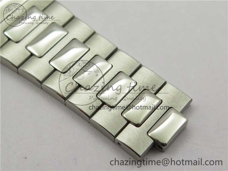 Nautilus 5726 Complicated SS GRF 1:1 Best Edition White Textured Dial on SS Bracelet A324 V3