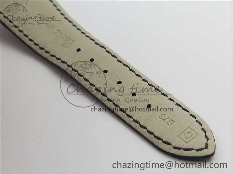 Nautilus 5726 PF Best Edition Gray Dial Working Annual Calendar On Black Croco Leather Strap A.324