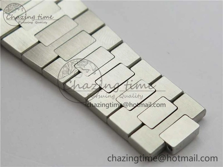 Nautilus 5726 V9F Best Edition White Dial Working Annual Calendar SS Bracelet A.324