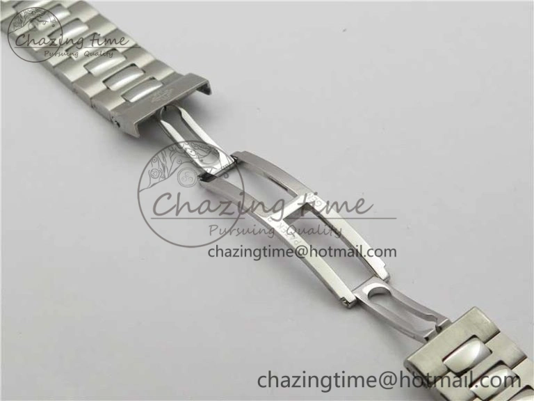 Nautilus 5726 V9F Best Edition White Dial Working Annual Calendar SS Bracelet A.324