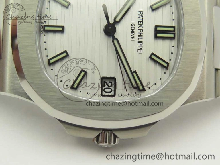 Nautilus Jumbo 5711 MKF 1:1 Best Edition White Textured Dial on SS Bracelet A324 Clone V6