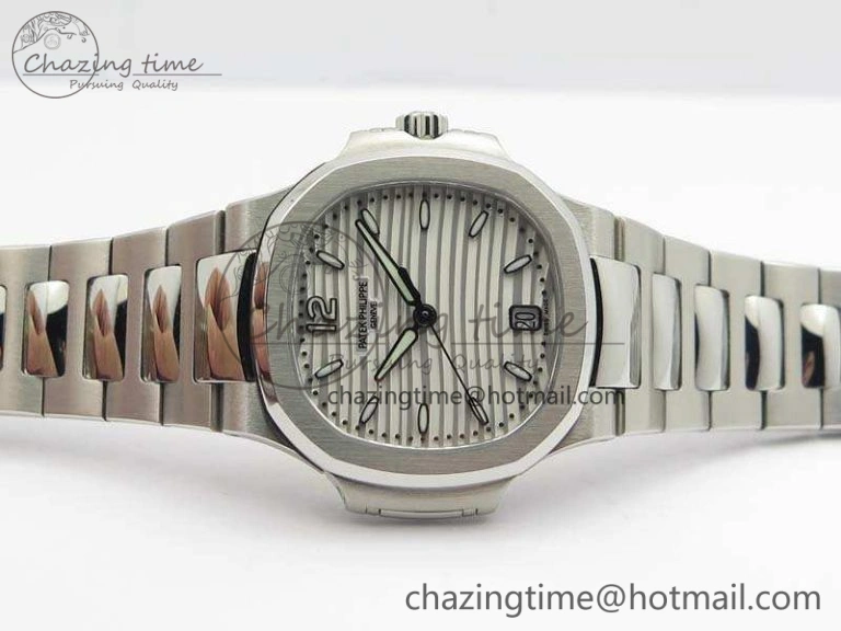 Nautilus Jumbo Ladies 7018 PF 1:1 Best Edition White Textured Dial On SS Bracelet A324 Clone
