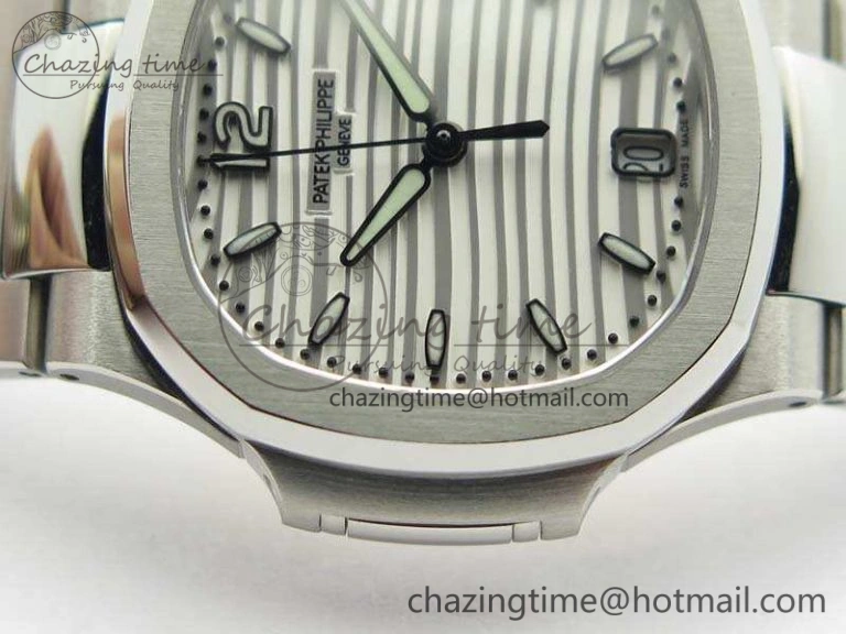 Nautilus Jumbo Ladies 7018 PF 1:1 Best Edition White Textured Dial On SS Bracelet A324 Clone