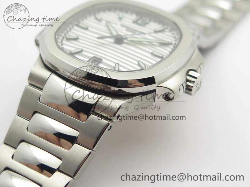 Nautilus Jumbo Ladies 7018 PF 1:1 Best Edition White Textured Dial On SS Bracelet A324 Clone